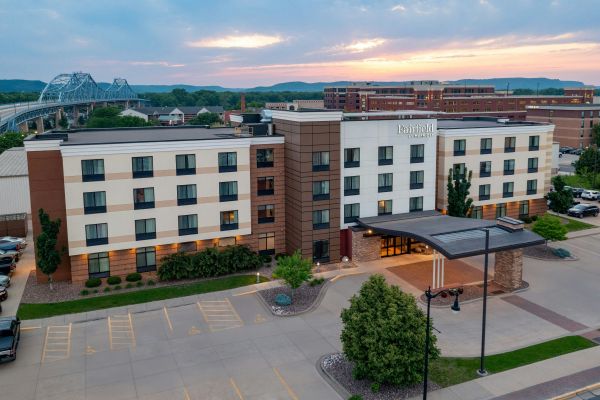 Fairfield Inn And Suites By Marriott La Crosse Downtown - La Crosse, WI