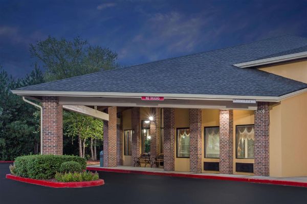 Baymont By Wyndham Smyrna - Smyrna, GA