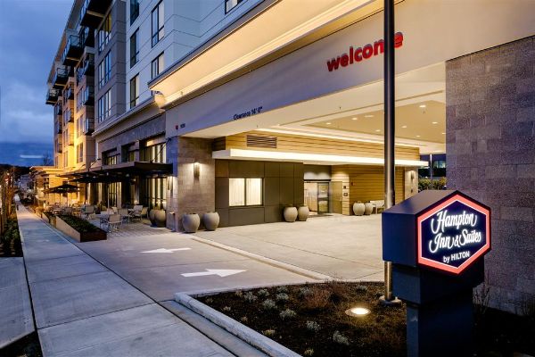 Hampton Inn & Suites Seattle/northgate - Seattle, WA