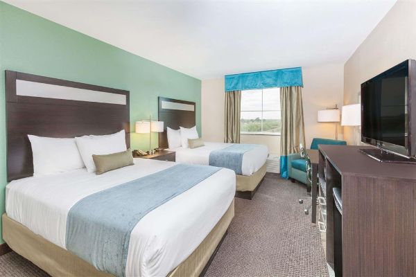 Baymont By Wyndham Midland Center - Midland, TX