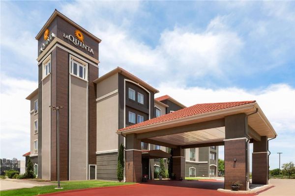 La Quinta Inn & Suites By Wyndham Brownwood - Brownwood, TX