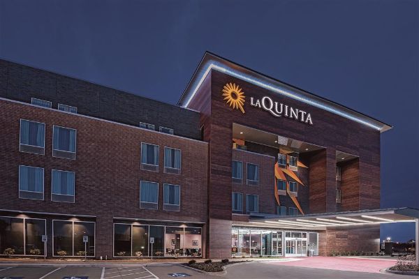 La Quinta Inn & Suites By Wyndham Dallas Grand Prairie North - Dallas, TX