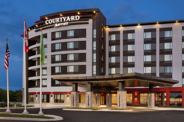 Courtyard By Marriott Toronto Mississauga-west - ブランプトン