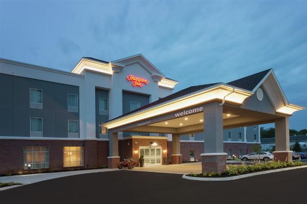 Hampton Inn By Hilton Kennebunk-kennebunkport - Biddeford, ME