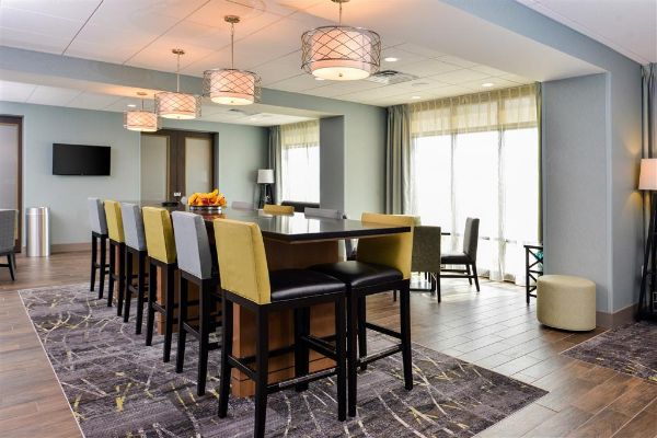 Hampton Inn Omaha Airport - Omaha, NE