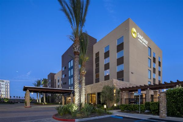 Suncoast Park Hotel Anaheim Resort Tapestry By Hilton Tapestry Collection By Hilton - Irvine, CA