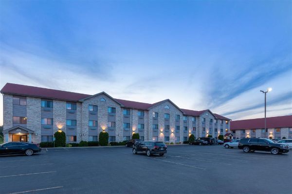 Wingate By Wyndham - Wisconsin Dells - Lake Delton, WI