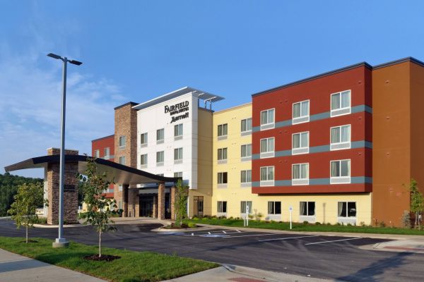 Fairfield Inn And Suites By Marriott Decorah - Decorah, IA
