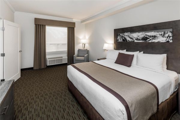 Ramada By Wyndham Revelstoke - Revelstoke
