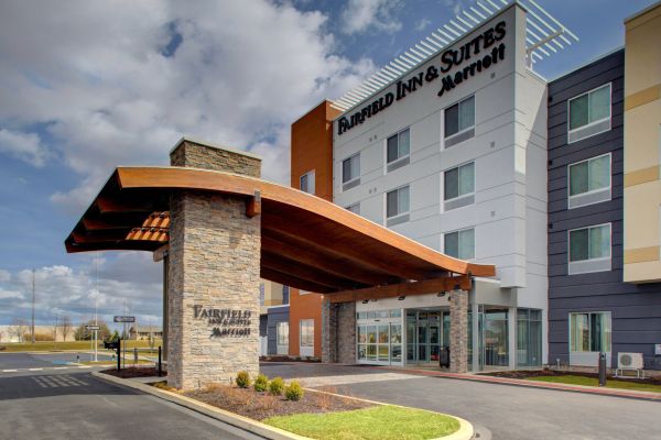 Fairfield Inn And Suites By Marriott Allentown West - Allentown, PA