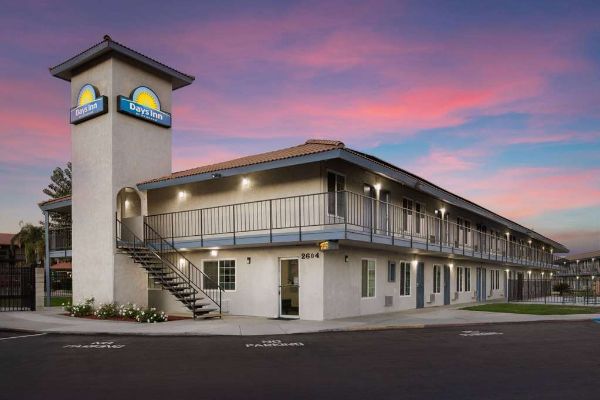 Days Inn By Wyndham Bakersfield - Bakersfield