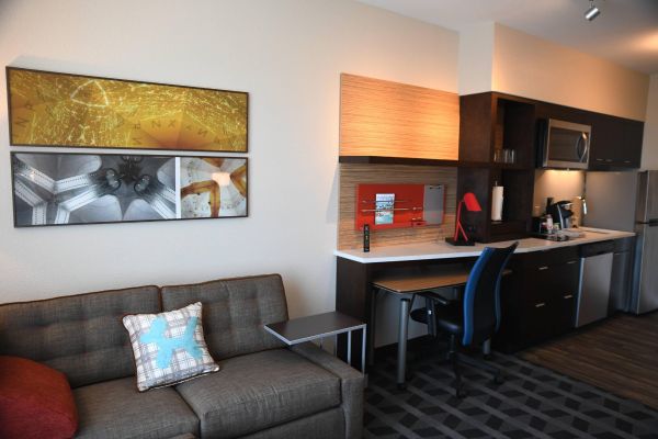 Towneplace Suites By Marriott Kansas City At Briarcliff - Parkville, MO
