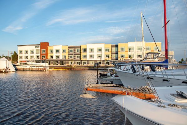 Fairfield Inn And Suites By Marriott Duluth Waterfront - Duluth, MN