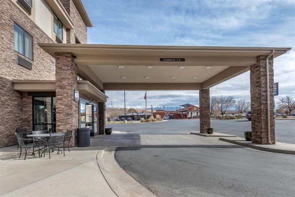 Sleep Inn & Suites Moab Near Arches National Park - Moab