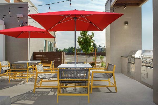 Home2 Suites By Hilton Longmont - Longmont, CO