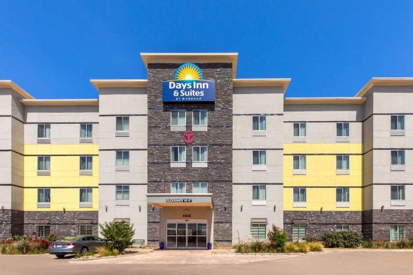 Days Inn & Suites By Wyndham Lubbock Medical Center - Lubbock