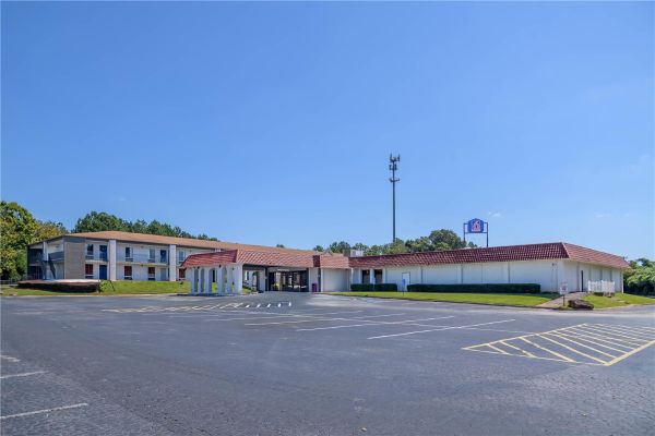 Motel 6 Stockbridge Ga - Stockbridge, GA