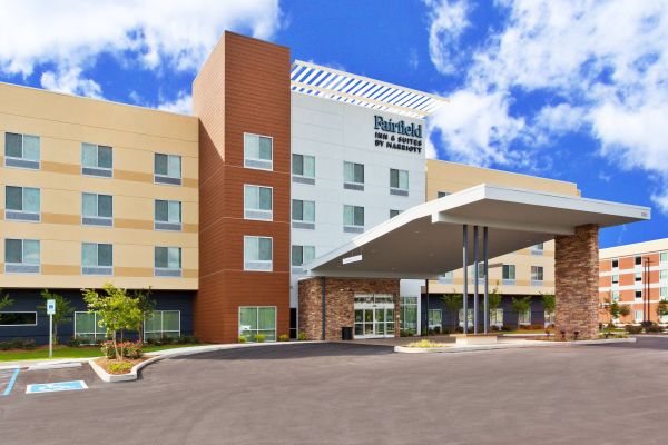 Fairfield Inn And Suites By Marriott Birmingham Colonnade Grandview - Leeds, AL