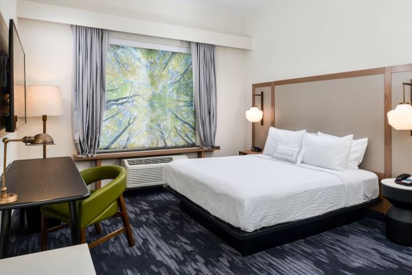 Fairfield Inn And Suites By Marriott Staunton - Staunton, VA