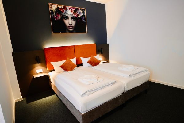 Arthotel Ambassador Wiesbaden - Free Parking - Wiesbaden