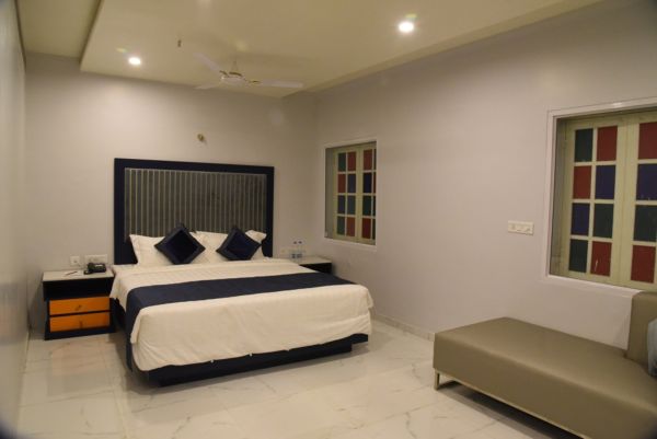 Regenta Inn Vadodara - Vadodara