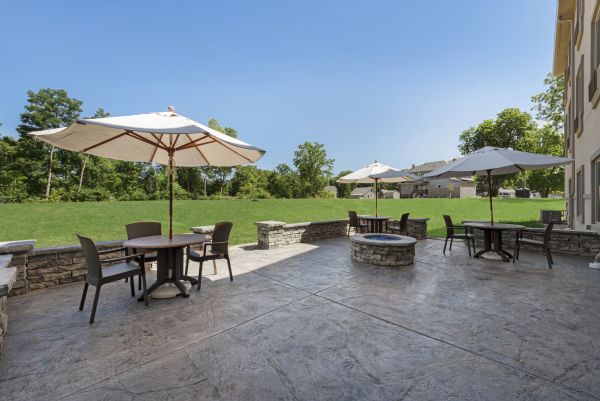 Cobblestone Hotel & Suites - Urbana - Urbana, OH