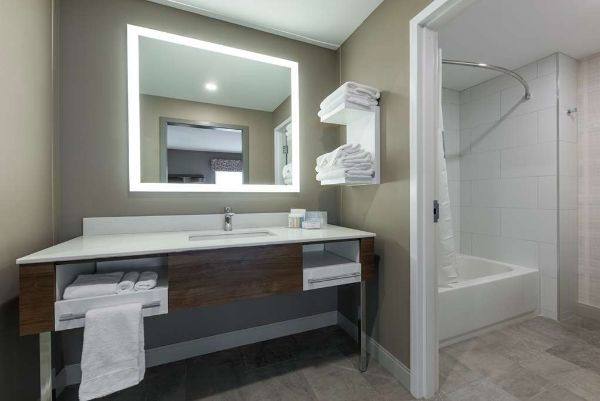 Hampton Inn & Suites By Hilton Charlottetown Pei - 샬럿타운