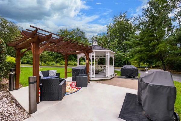 Sonesta Simply Suites Hampton - Hampton, VA