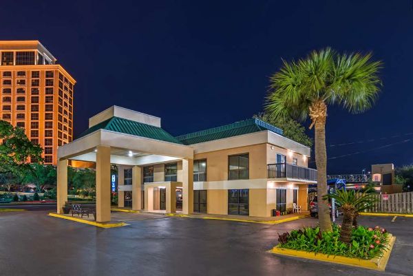 Best Western Oak Manor - Biloxi, MS