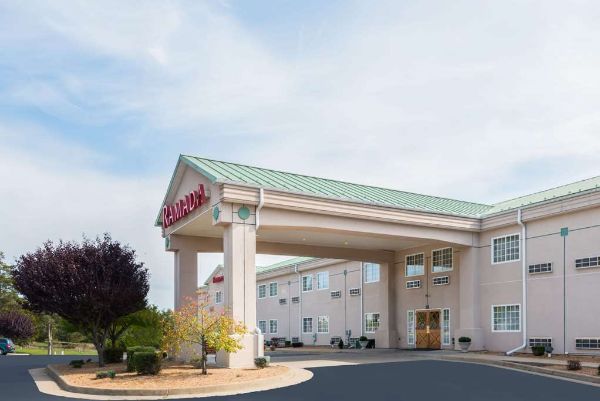 Ramada By Wyndham Strasburg/shenandoah Valley - Front Royal, VA
