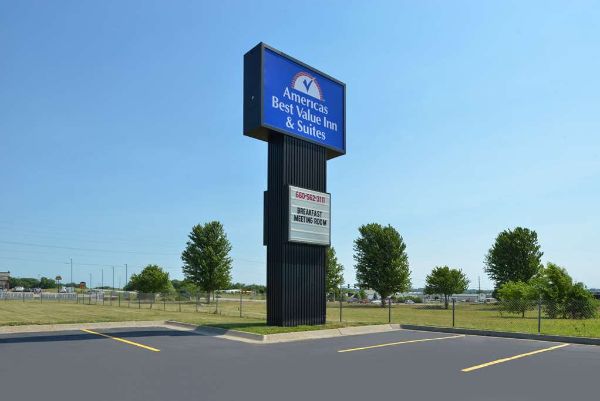 Americas Best Value Inn & Suites Maryville - Maryville, MO