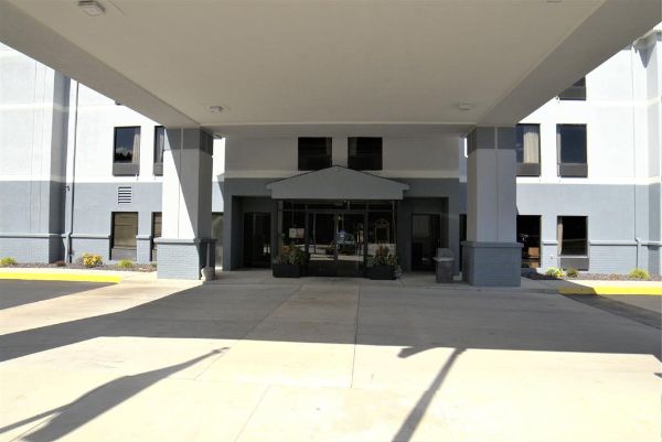 Super 8 By Wyndham Crossville Tn - Crossville, TN