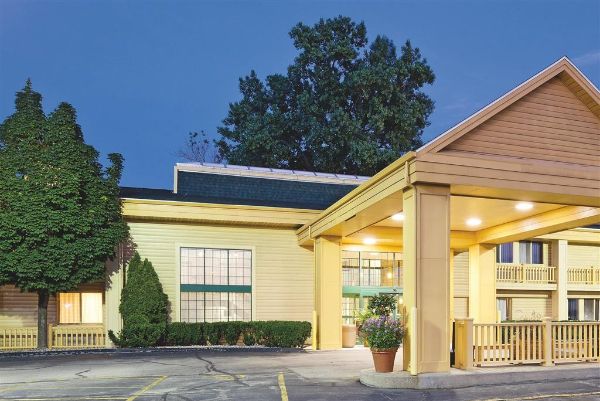 La Quinta Inn By Wyndham Oshkosh - Oshkosh, WI