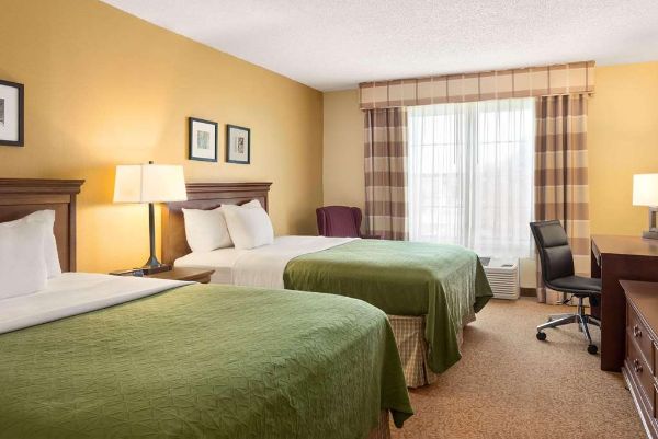 Country Inn & Suites By Radisson Salina Ks - Salina, KS