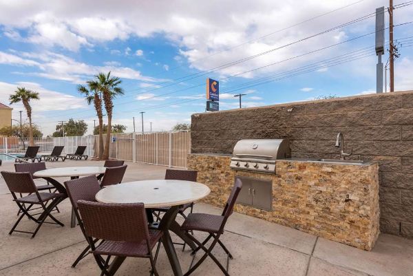 Comfort Inn & Suites El Centro I-8 - El Centro, CA