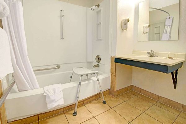 Super 8 By Wyndham Las Cruces University Area - Las Cruces, NM
