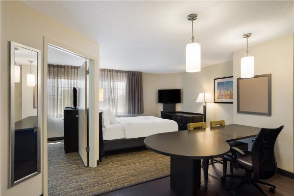 Sonesta Simply Suites Arlington Entertainment District - アーリントン, TX