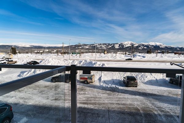 Skky Hotel - Yukon