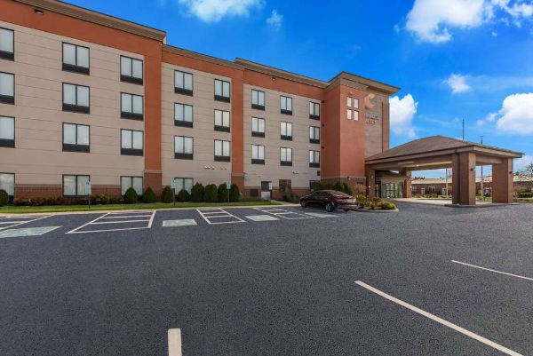 Comfort Suites Columbus East Broad - Columbus, OH