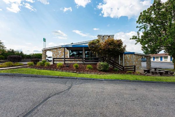 Motel 6 Mansfield - Mansfield, OH