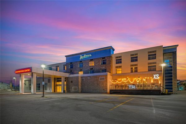 Radisson Hotel & Conference Centre Calgary Airport - Calgary