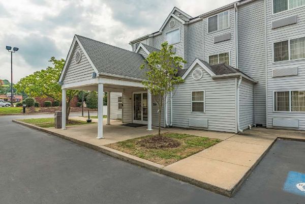 Motel 6 Charlotte University - Charlotte, NC