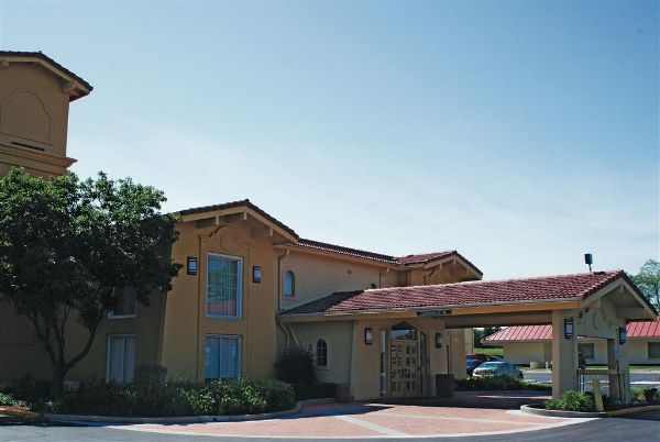 La Quinta Inn By Wyndham Kansas City Lenexa - Kansas City, MO