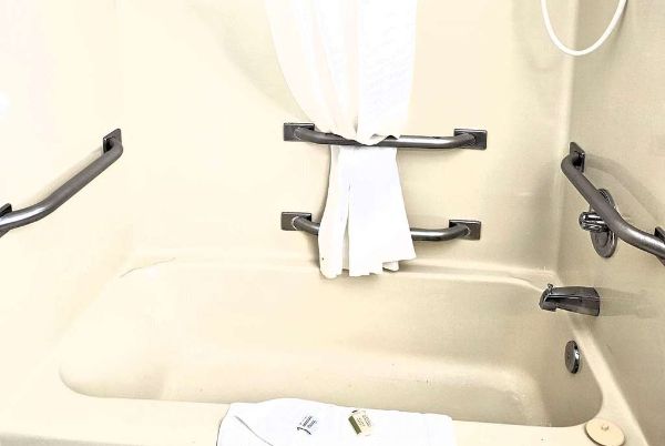 Days Inn By Wyndham North Sioux City - Sioux City, IA