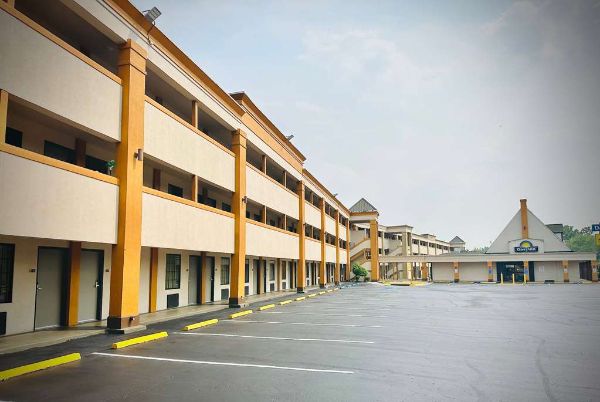Days Inn By Wyndham Alexandria - Alexandria, VA