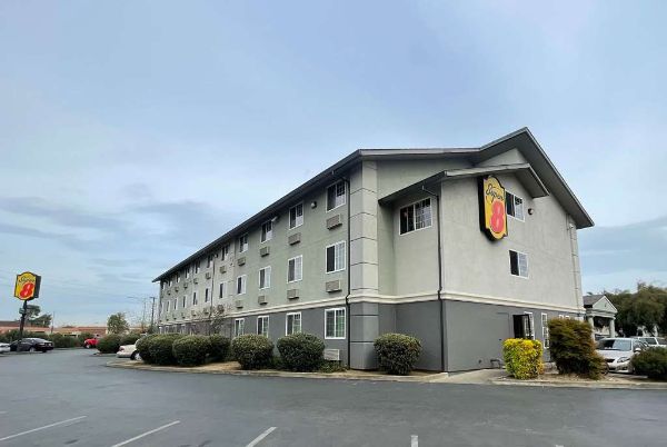 Super 8 By Wyndham Sacramento/florin Rd - Elk Grove, CA