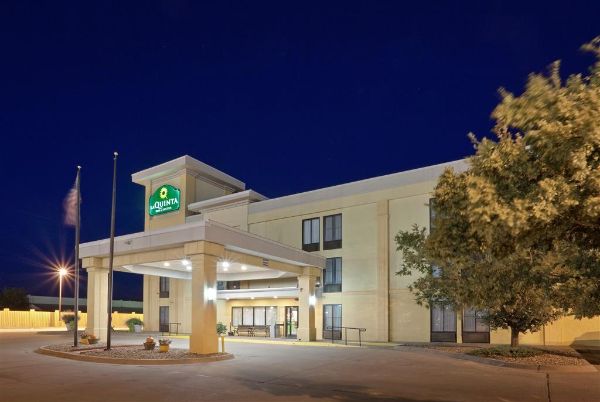 La Quinta Inn & Suites By Wyndham Salina - Salina, KS