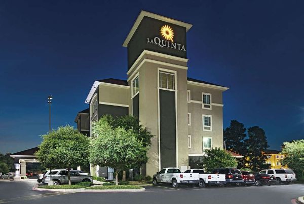 La Quinta Inn & Suites By Wyndham San Antonio Northwest - San Antonio, TX