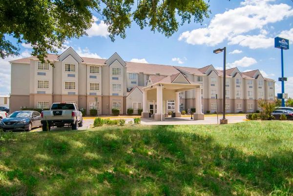 Microtel Inn & Suites By Wyndham Scott Lafayette - Lafayette, LA