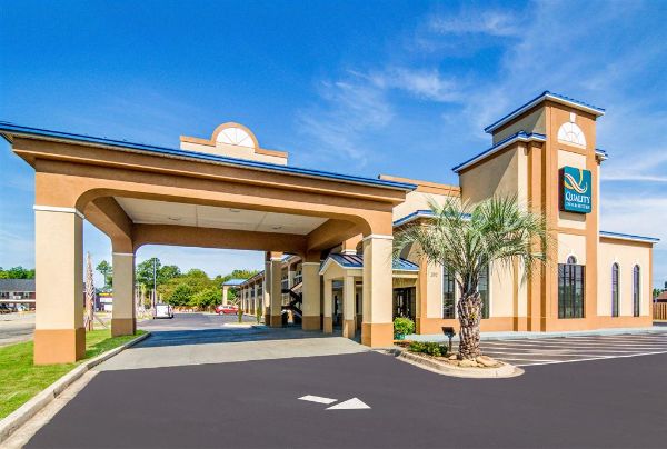 Quality Inn & Suites Lake City - Lake City, SC